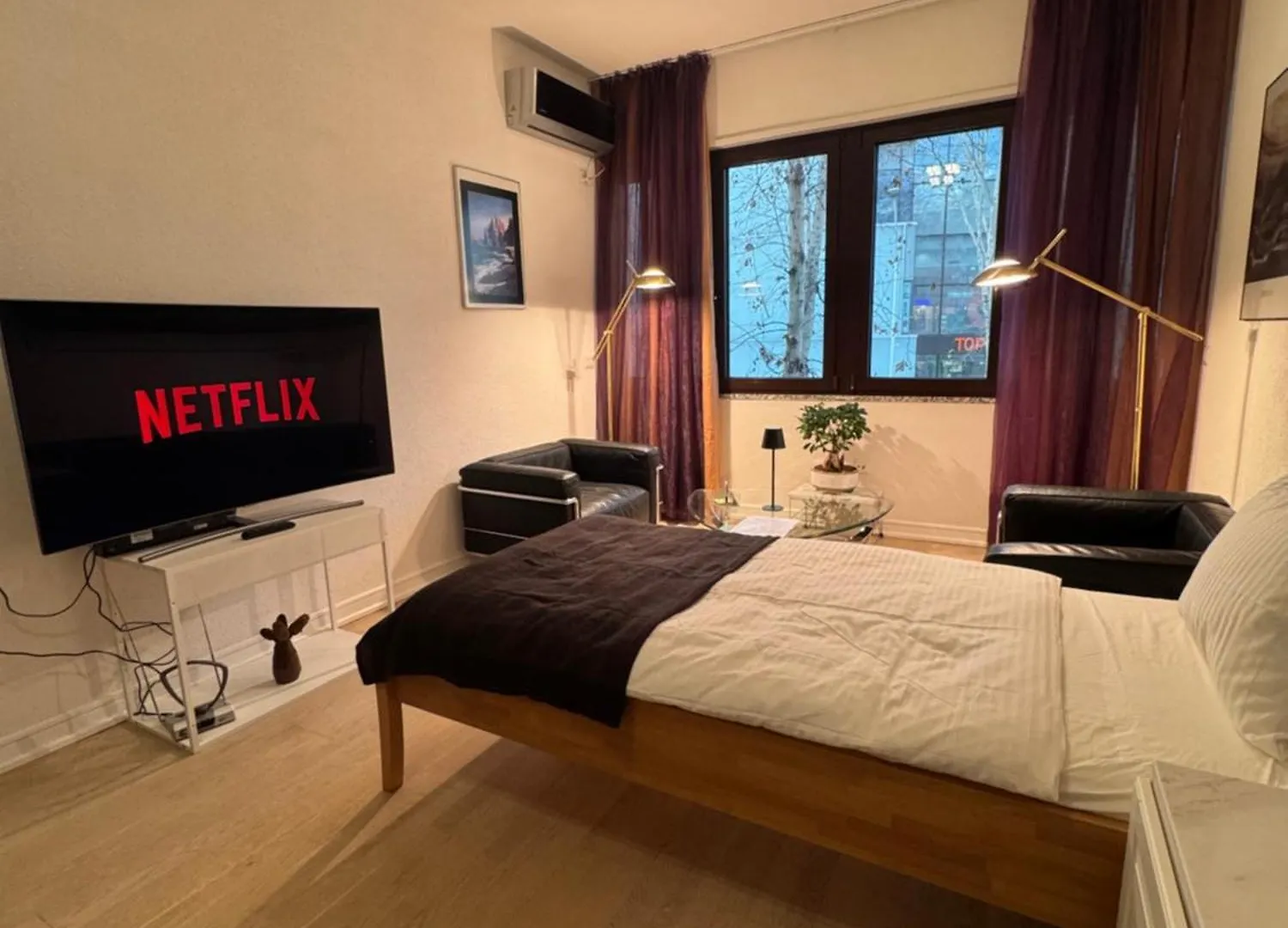 Lovely Tirana City Center Apartment 0*,  Albania
